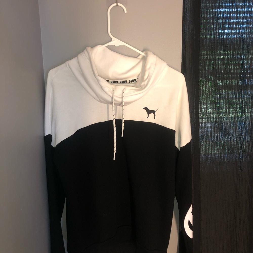 ONLY WORN TWICE WOMENS HOODIE💁‍♀️